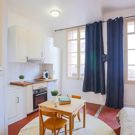 #1 Centre Au Calme, Lumineux, Stationnement Facile Apartament *