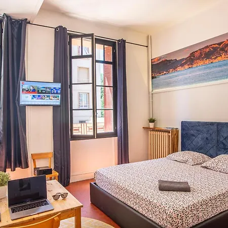 #1 Centre Au Calme, Lumineux, Stationnement Facile * Tulon